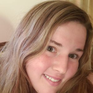 Meet your Posher, Leeann